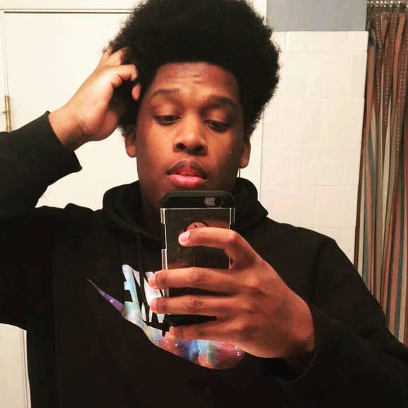 Meet your Posher, Derrick - Picture 1 of 1